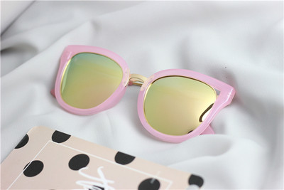 Καθημερινά γυαλιά ηλίου σε δύο χρώματα