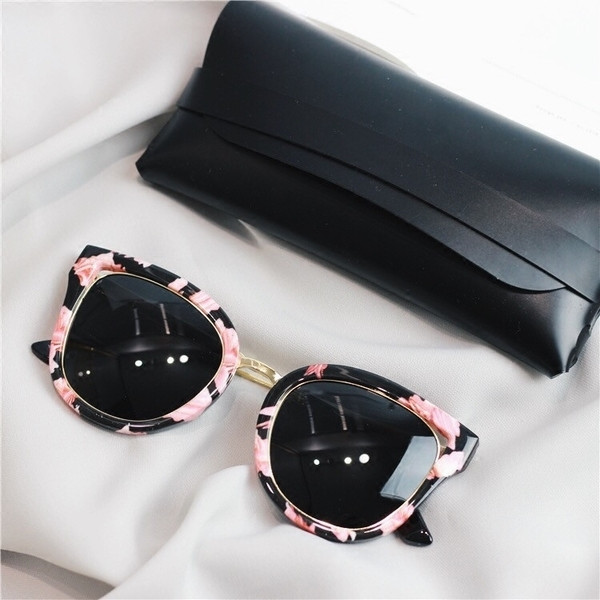 Καθημερινά γυαλιά ηλίου σε δύο χρώματα