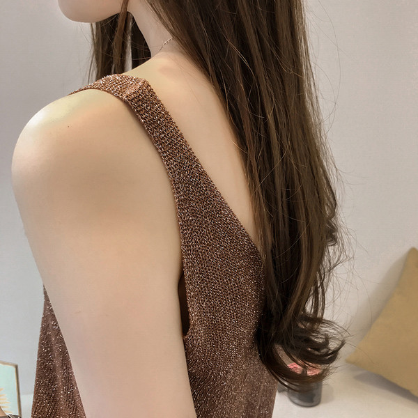 Maieu modern de damă cu decolteu adânc în mai multe culori