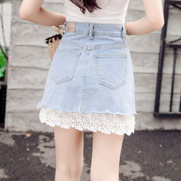 Δερμάτινη φούστα σε δαντελωτό χρώμα με δαντέλα