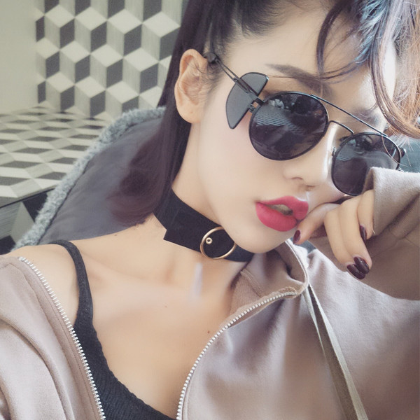 Σύγχρονα κυρίες γυαλιά ηλίου με στρογγυλό σχήμα σε τρία χρώματα