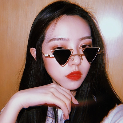 Εξαιρετικά γυαλιά ηλίου με τριγωνικό σχήμα σε τέσσερα χρώματα