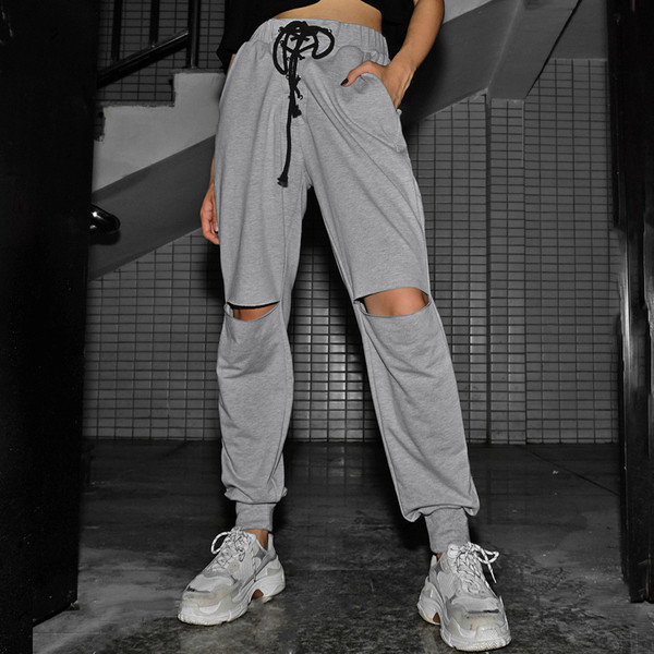 Κυρίες μόδας υψηλής μέσης και τραχιά στοιχεία