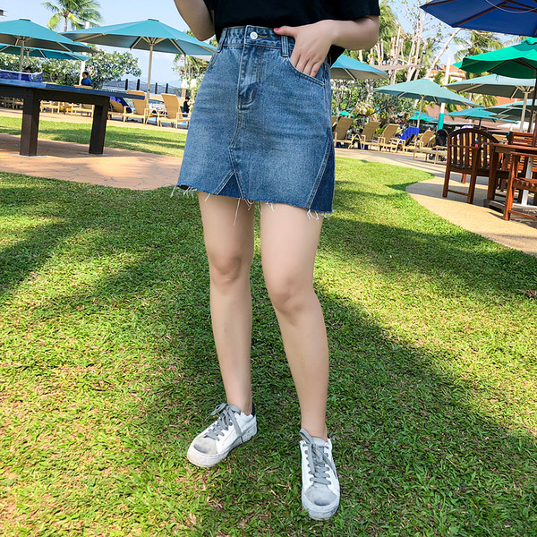 Μοντέρνα φούστα denim με υψηλή μέση