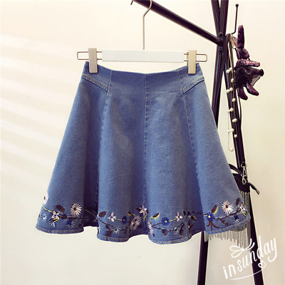 Γυναικεία φούστα denim με floral μοτίβα