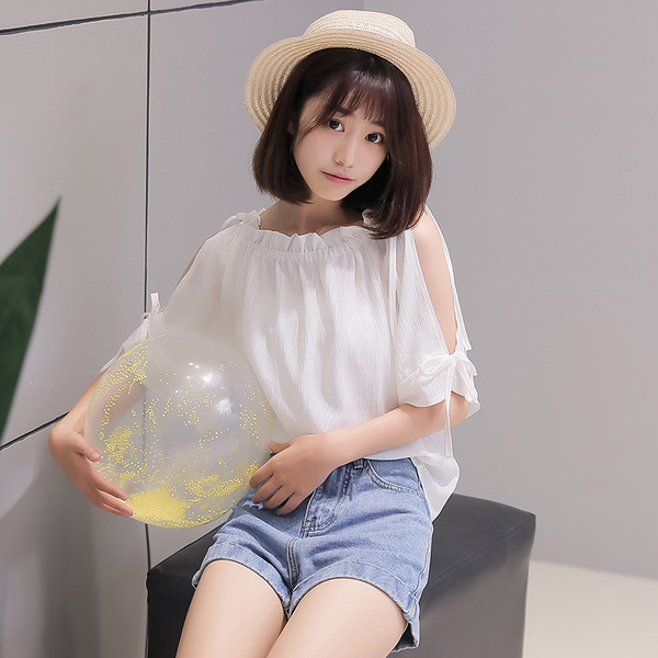 Bluză de damă cu umerii deschiși din șifon