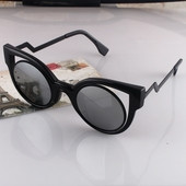 Ochelari de soare moderni de dama in mai multe culori