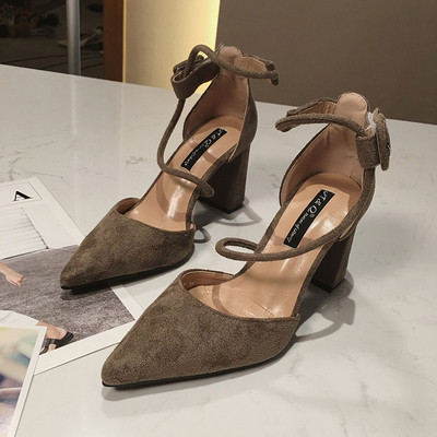 Велурени дамски сандали заострен модел  с връзки в няколко цвята 