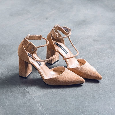 Велурени дамски сандали заострен модел  с връзки в няколко цвята 