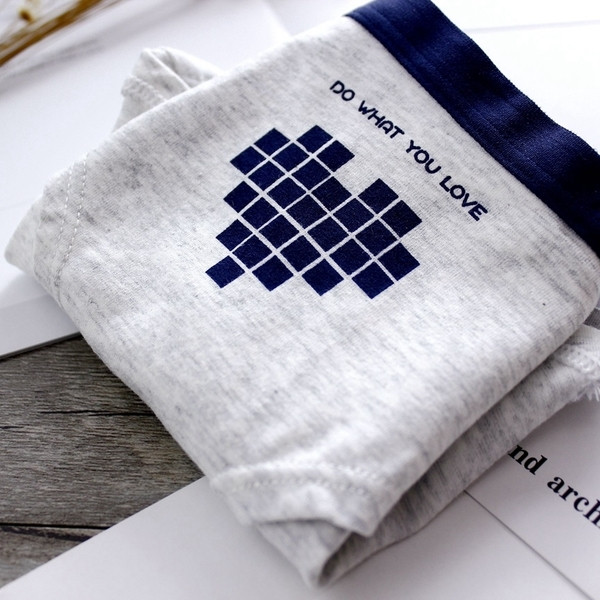 Άνετο βαμβακερό εσώρουχο με εφαρμογή