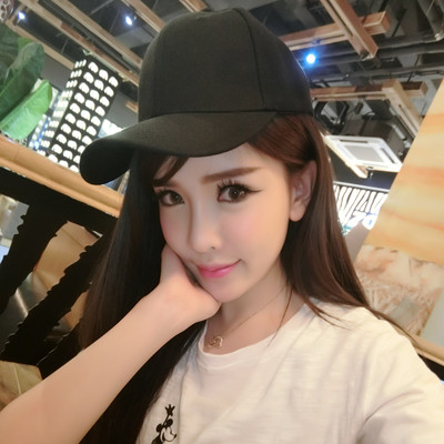 Γυναικείο καπέλο με γείσο σε διάφορα χρώματα