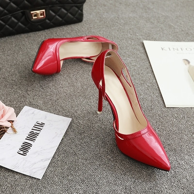 Модерни дамски  полуотворени  остри обувки в няколко цвята 