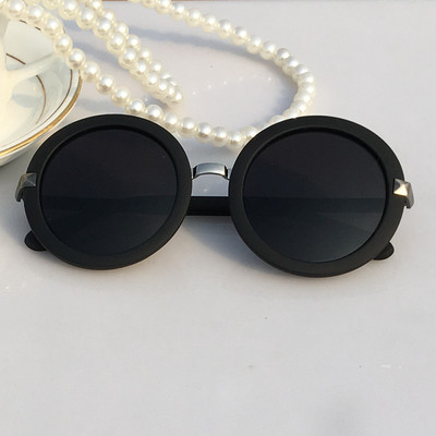 Περιστασιακά γυναικεία γυαλιά σε διάφορα χρώματα