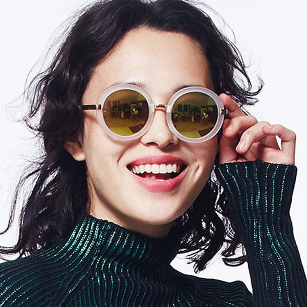 Περιστασιακά γυναικεία γυαλιά σε διάφορα χρώματα