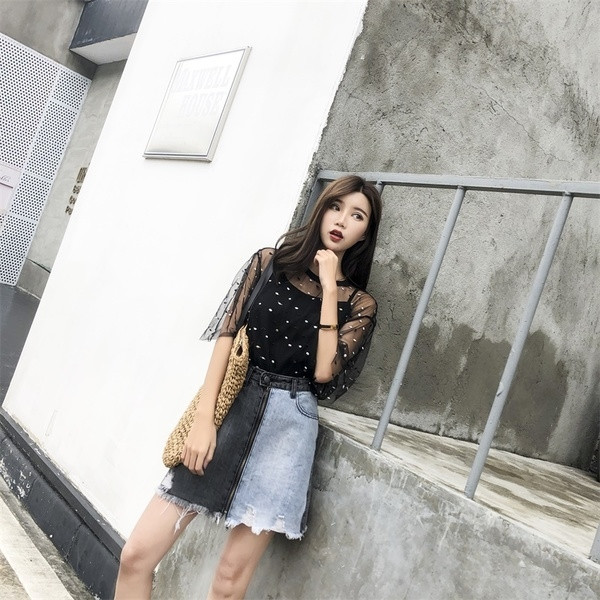 Fusta modernă din denim bicolor cu fermoar