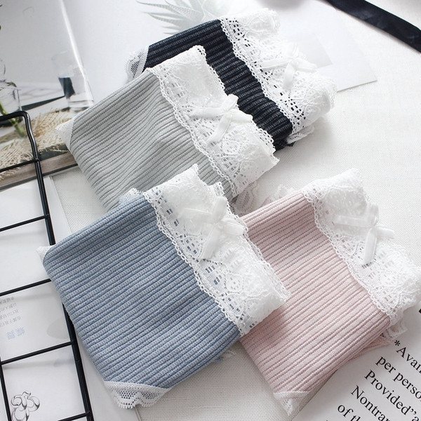 Εσώρουχα εσώρουχα σε τέσσερα χρώματα