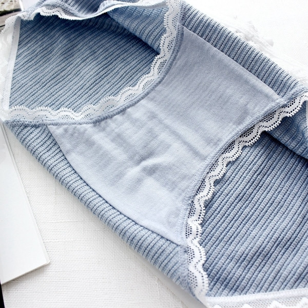 Εσώρουχα εσώρουχα σε τέσσερα χρώματα