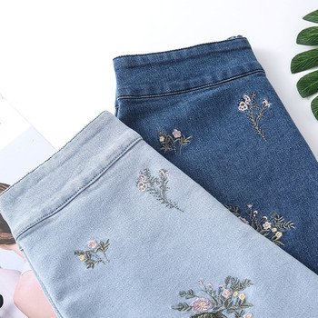 Γυναικεία φούστα denim με floral σχέδια σε δύο χρώματα