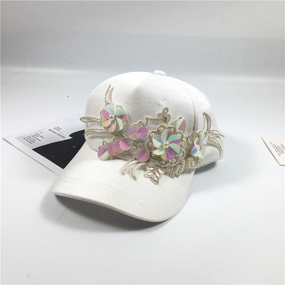 Palarie de dama cu decor 3D in doua modele