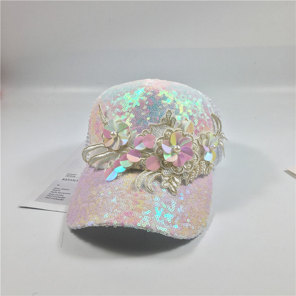 Palarie de dama cu decor 3D in doua modele