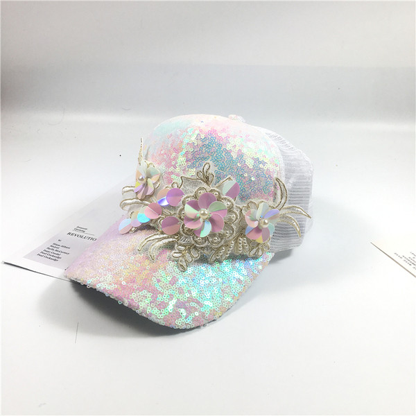 Palarie de dama cu decor 3D in doua modele