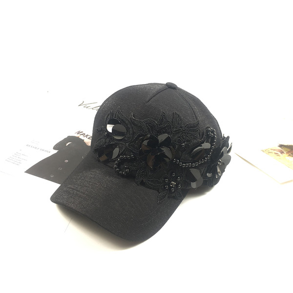 Palarie de dama cu decor 3D in doua modele