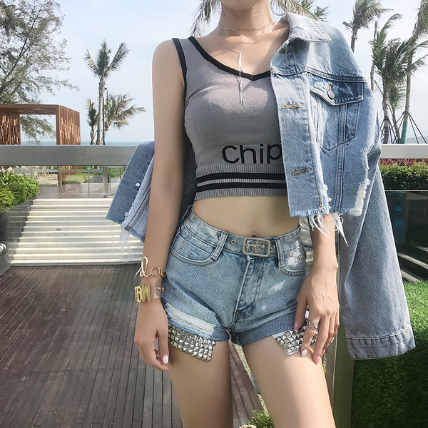 Дамски къс потник в три цвята с надпис