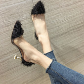 ΝΕΟ μοντέρνα γυναικεία παπούτσια με ενδιαφέρουσα διακόσμηση σε μαύρο και άσπρο