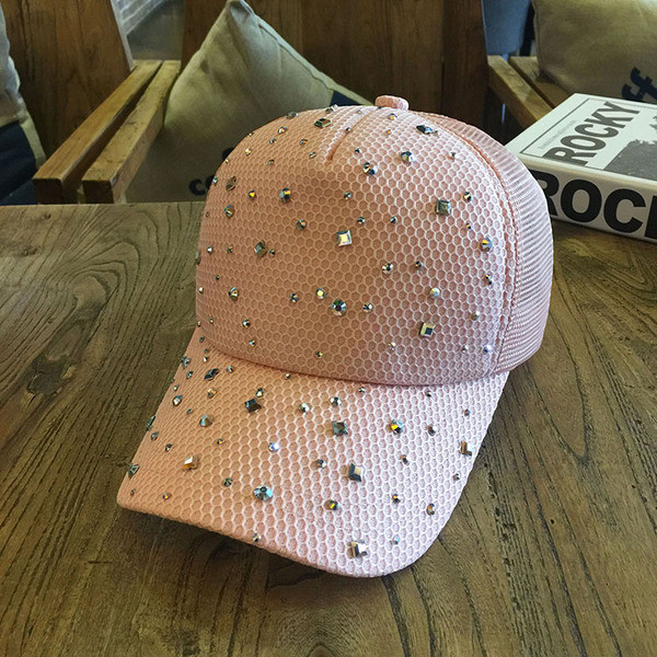 Palarie moderna de dama cu pietre decorative in negru si roz