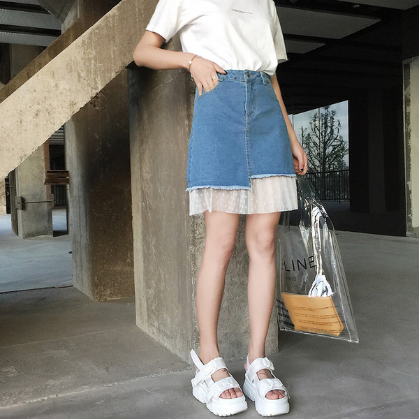 Дамска дънкова асиметрична пола с дантела