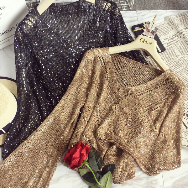 Bluză de damă strălucitoare cu decolteu în V și mâneci lotus