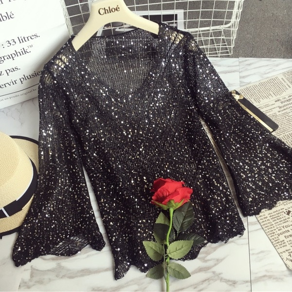 Bluză de damă strălucitoare cu decolteu în V și mâneci lotus