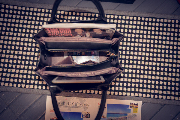 Geanta de dama stilata in mai multe culori