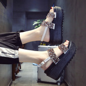 Sandale de dama moderne cu talpa aspra si bretele stralucitoare