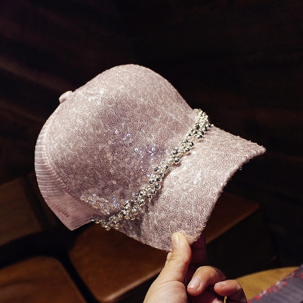 Palarie de dama moderna cu vizor in doua modele