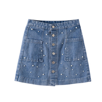 Ασύμμετρη φούστα denim με μαργαριτάρια σε ανοιχτόχρωμο χρώμα