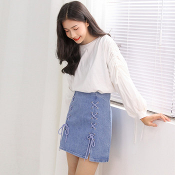 Γυναικεία φούστα denim σε ανοιχτόχρωμο χρώμα και γραβάτες