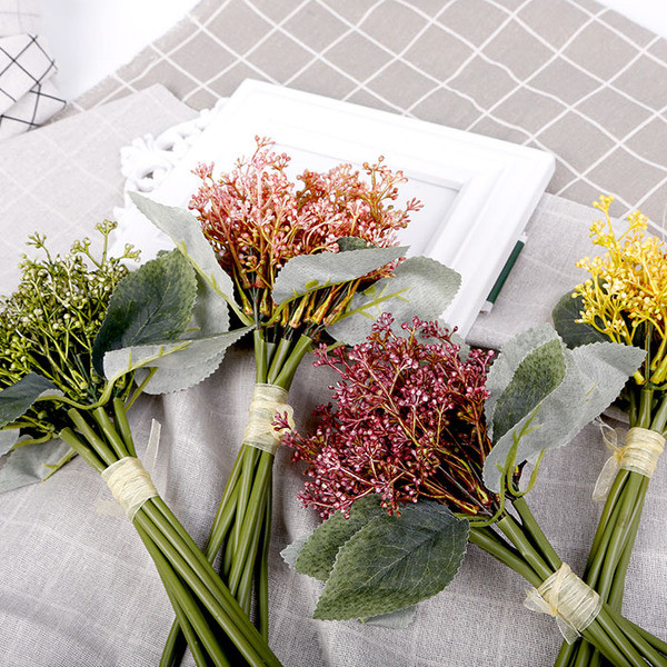 Flori decorative in mai multe culori