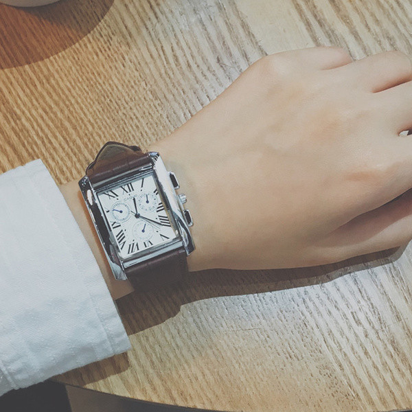 Мъжки правоъгълен часовник в 2 цвята