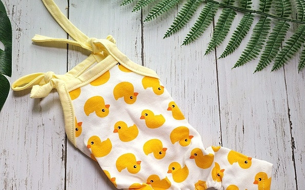 Salopeta pentru caini cu aplicare de culoare in mai multe culori