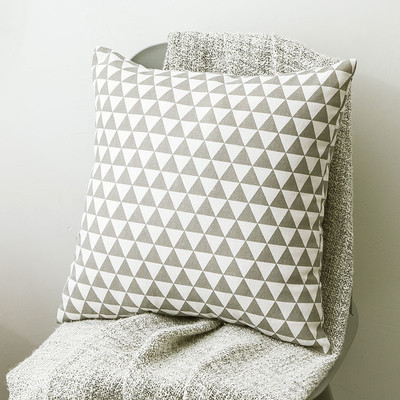Калъфки за възглавници с геометрични шарки