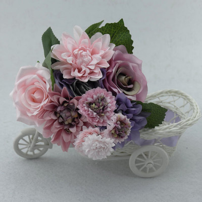 Декоративен букет в няколко цвята