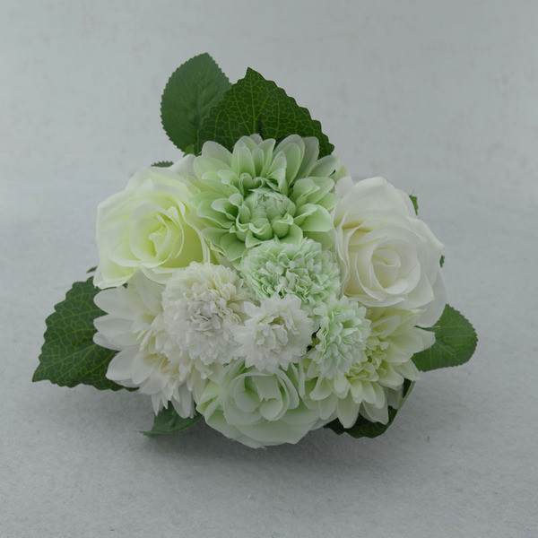 Декоративен букет в няколко цвята