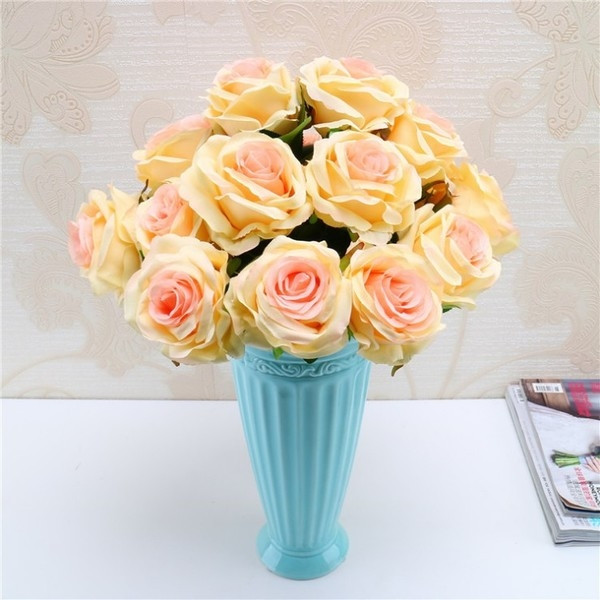 Διακοσμητικό μπουκέτο από τριαντάφυλλα