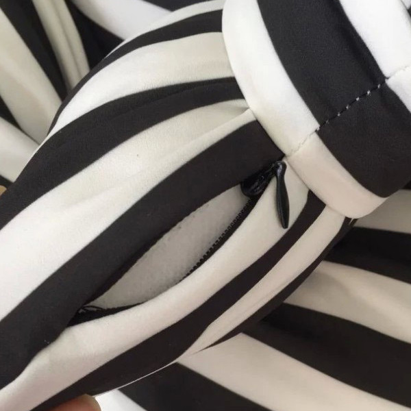 Pernă mică decorativă în dungi - Ribbon