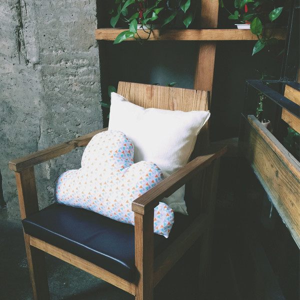 Διακοσμητικό μαξιλάρι σε δύο χρώματα - Cloud