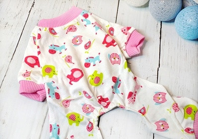 Salopeta pentru caini cu aplicare de culoare in mai multe culori