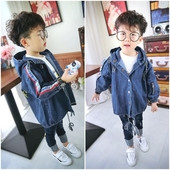 Geaca de toamna din blugi pentru baieti cu gluga si aplicatie