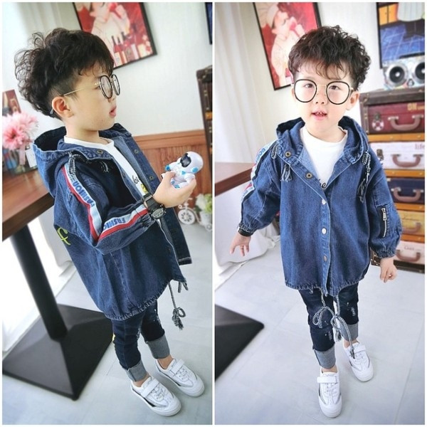 Geaca de toamna din blugi pentru baieti cu gluga si aplicatie
