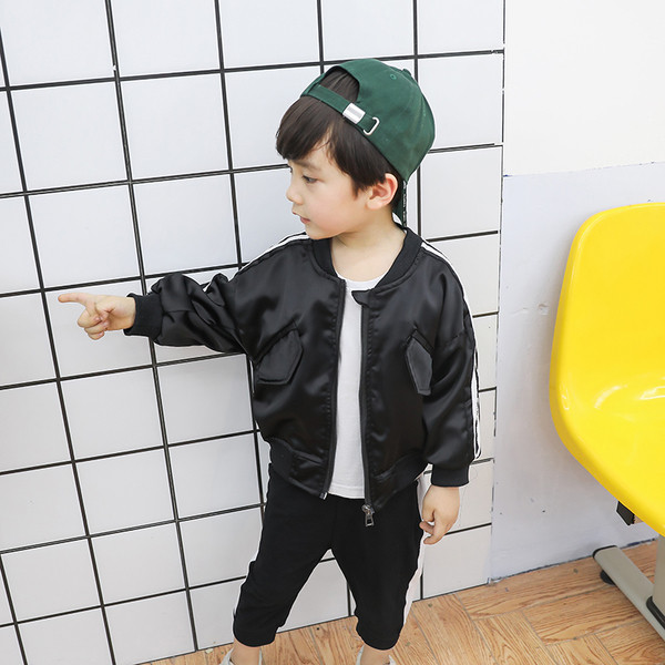 Geaca subtire pentru copii pentru baieti cu broderie pe spate in negru si verde